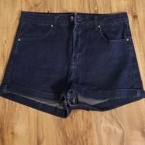 Like new! Cute Forever 21 dark wash denim shorts